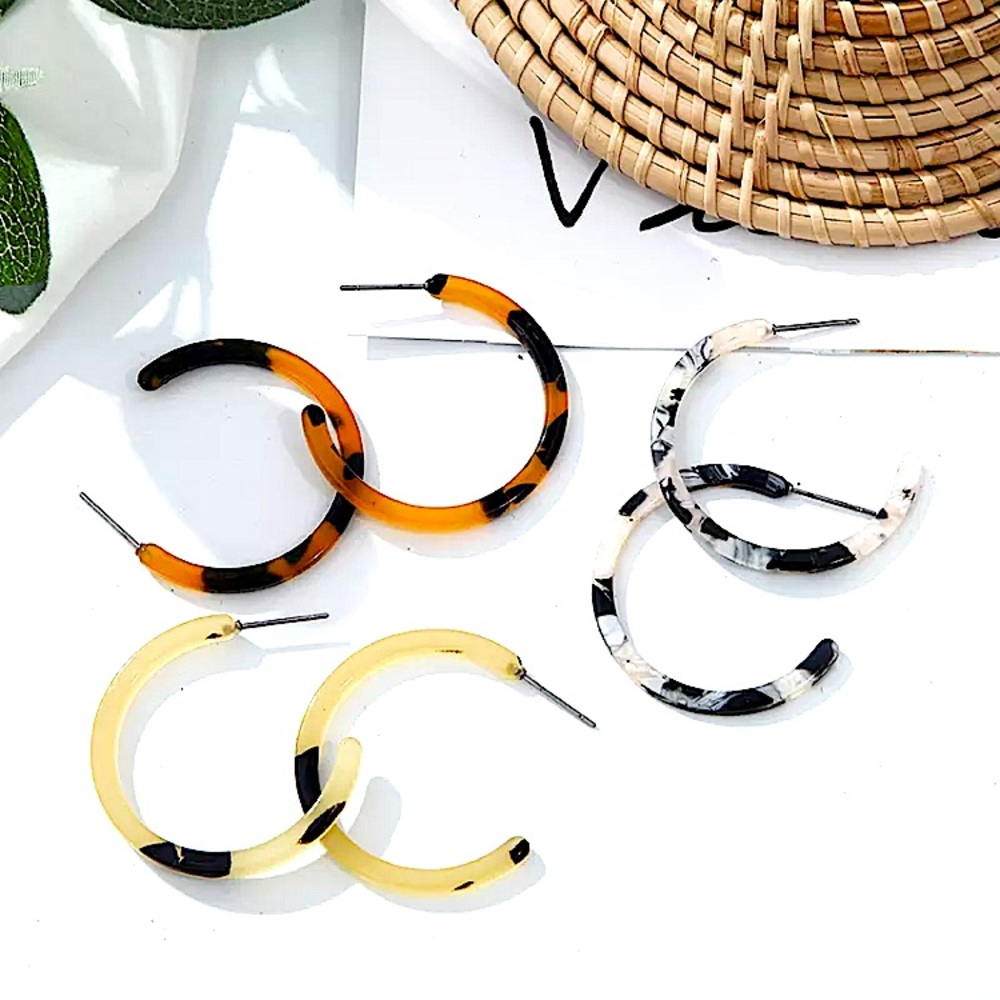 ⚜️[𝟯/$𝟭𝟴]⚜️Tan Black Acrylic Hoop Earrings NEW - Picture 6 of 10